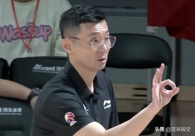 胜广州发布会!刘炜赞篮板与助攻,强调赛程艰难,阿不都总结不足